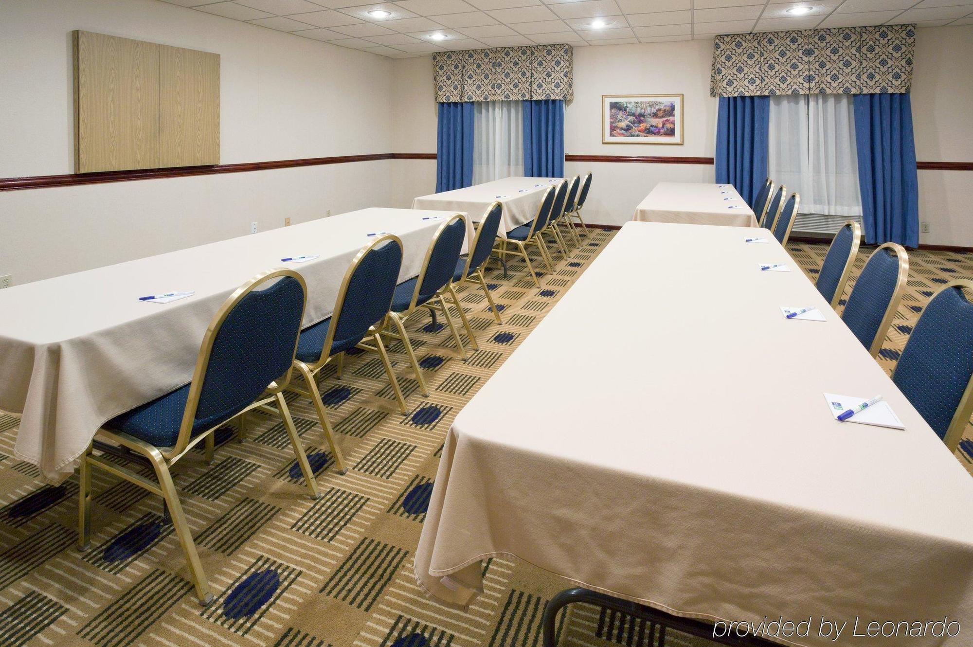 Holiday Inn Express Roseville-St. Paul By Ihg Exterior photo