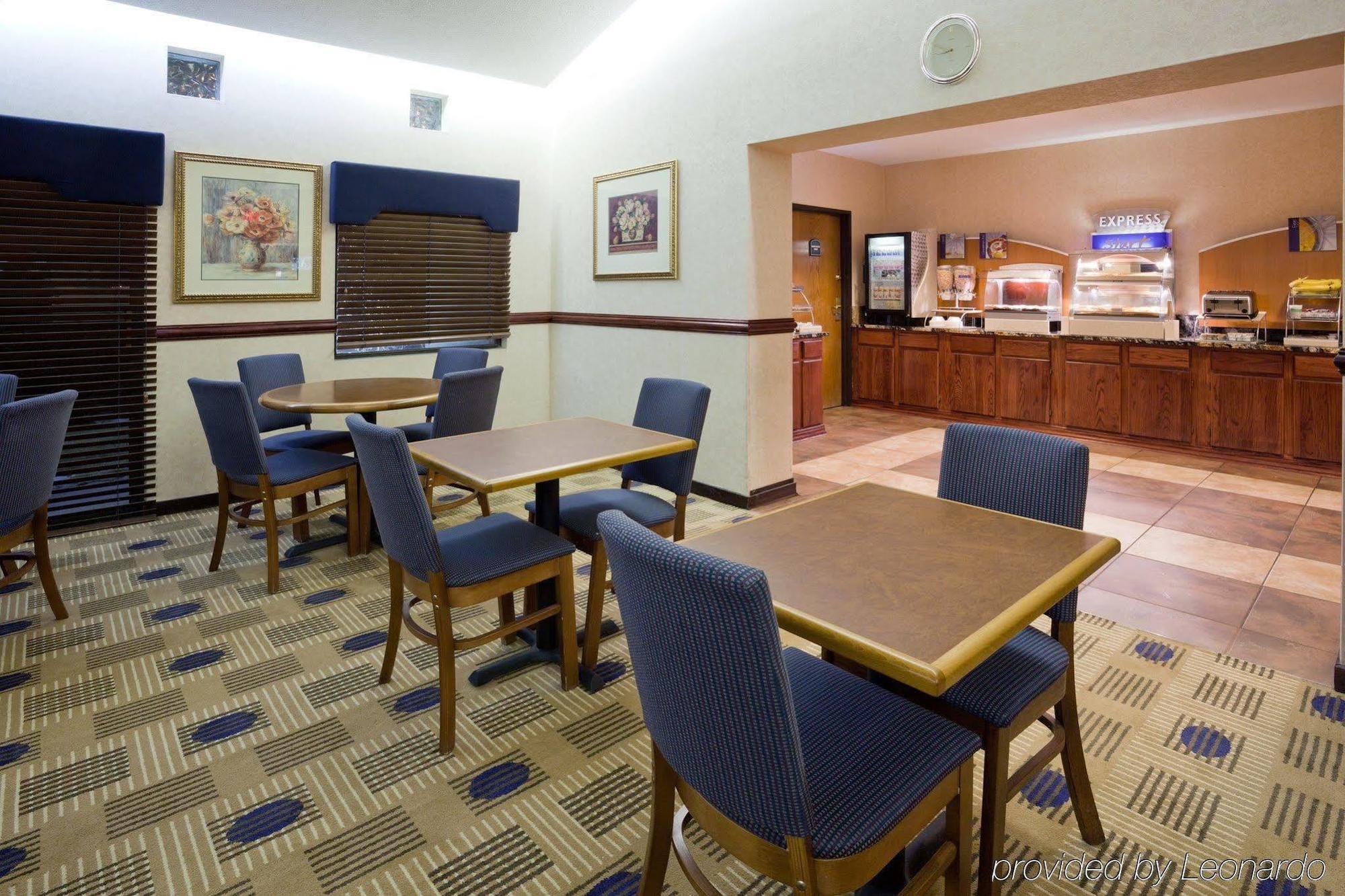 Holiday Inn Express Roseville-St. Paul By Ihg Exterior photo